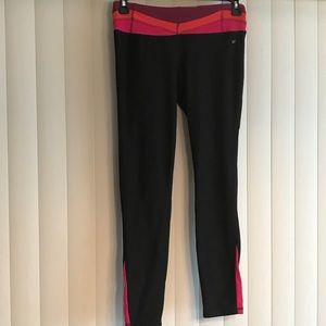 H2 black leggings